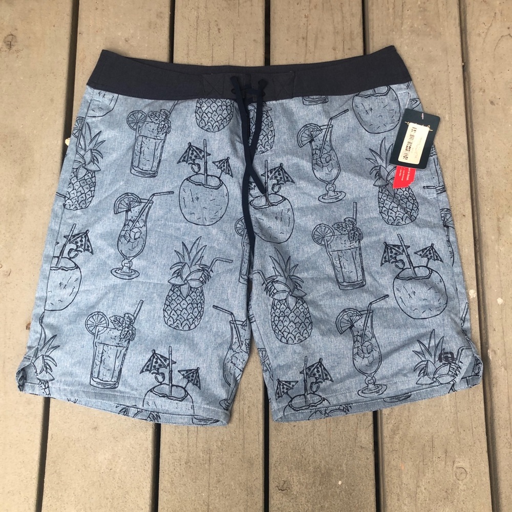 Travis Mathew Cocktails Blue Board Shorts Size 34